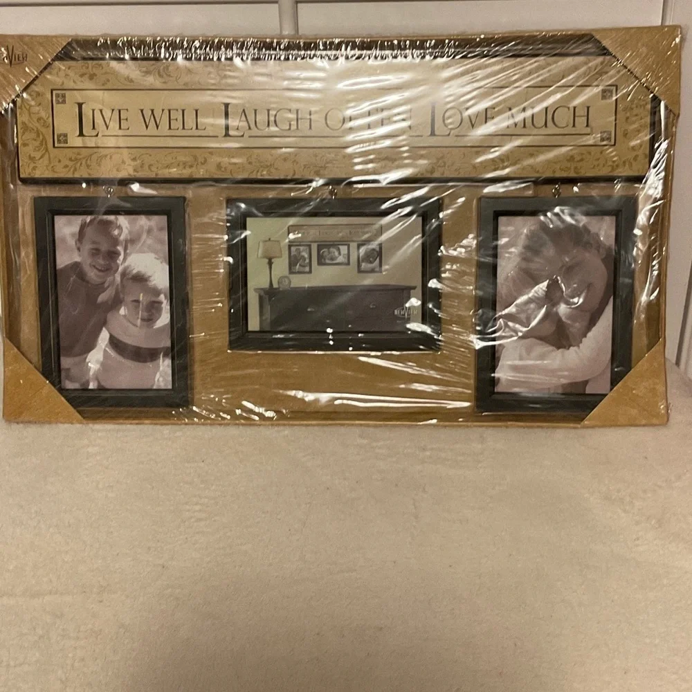 Elegant Black and Gold Photo Frame